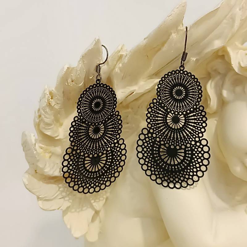 Filigrane Ohrringe Hängend Leicht Blumen Ornament Boho von LesinjaLaden
