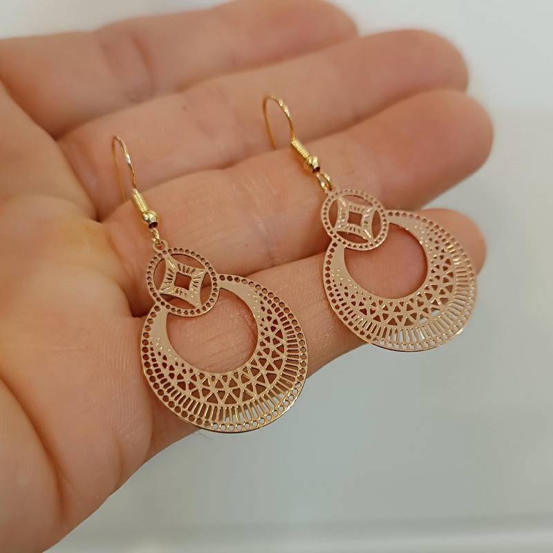 Filigrane Ohrringe Hängend Leicht Ornament Geschenkbox, Etui, Boho Filigrane Ohrringe Hängend Leicht Ornament Geschenkbox, Etui, Boho von LesinjaLaden