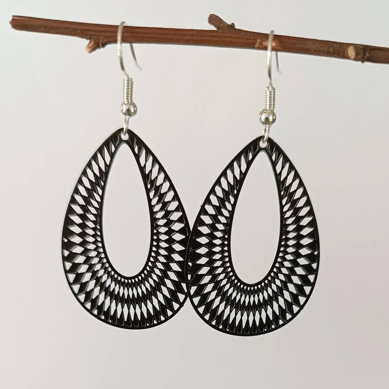 Filigrane Ohrringe Hängend Leicht Ornament Schwarz Geschenkbox, Etui, Boho Filigrane Ohrringe Hängend Leicht Ornament Schwarz Geschenkbox, Etui, Boho von LesinjaLaden