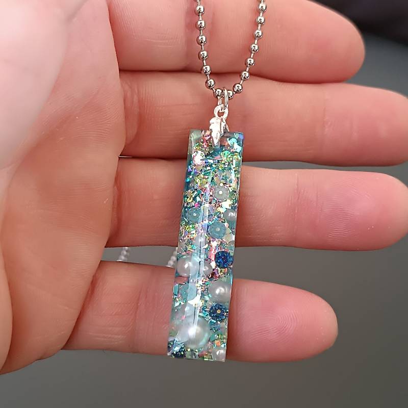 Halskette Rechteck Anhänger Aus Harz, Glitzer, Perlen, Geschenkbox Etui von LesinjaLaden