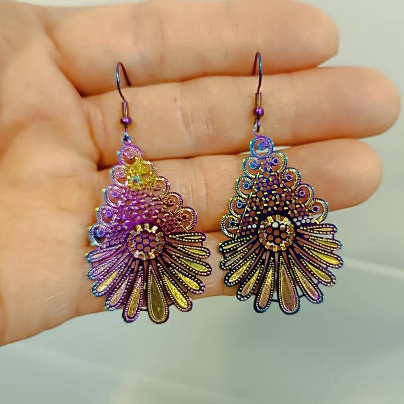 Regenbogen Bunte Filigrane Ohrringe Hängend Leicht Ornament, Boho von LesinjaLaden