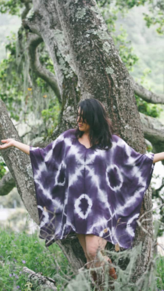 Lila Plus Größe Kleid //Aubergine Shibori //Tie Dye Tunika/Poncho von LeslieRayClothing