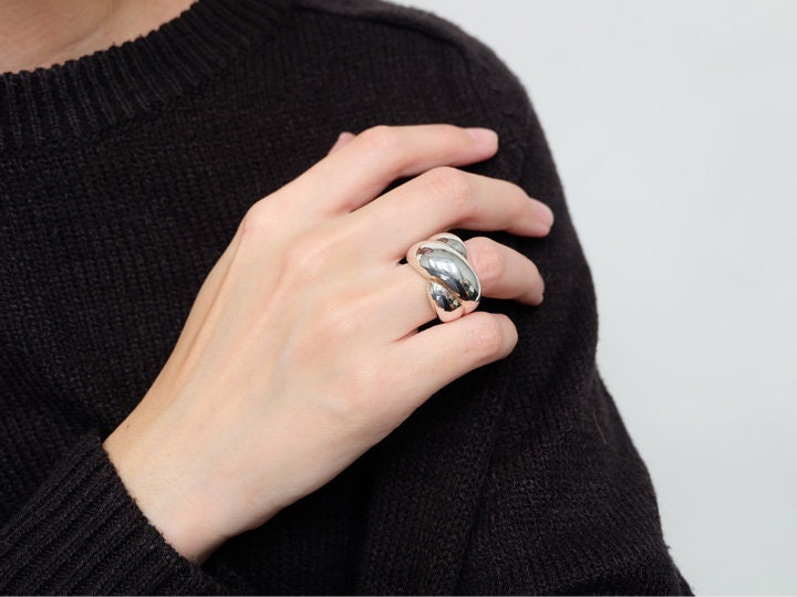 Moderner Kreuzring, Silber Kreuzring, Sterlingsilber Swoops Ring, Dicker X Massiver Moderner Schwerer Ring von Lessaremore