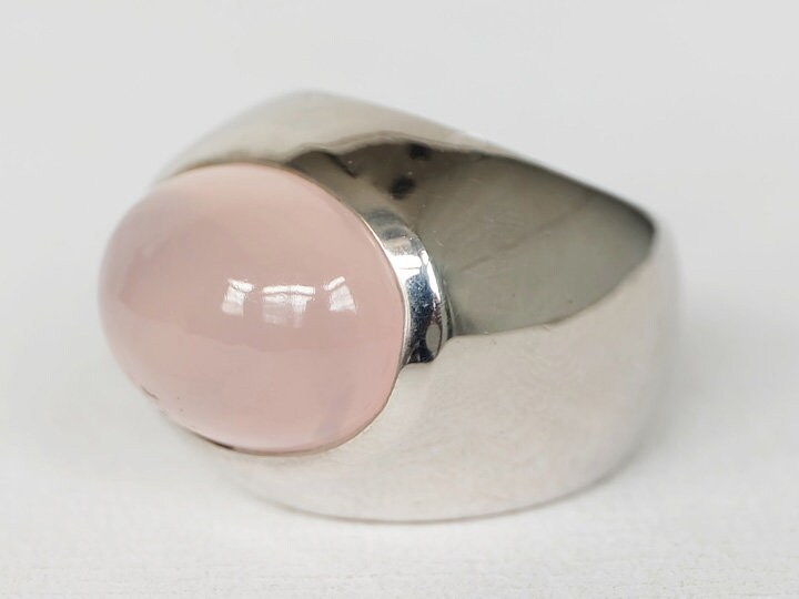 Rosenquarz Ring, Natürlicher Rosenquarz Ring, Handgemachter Silberring, 925 Sterling Silber Ovaler Steinbock Geburtsstein von Lessaremore