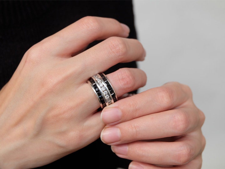 Zirkonia Statement Ring, Cubic Zirconia Ring, Schwarz Und Weiß Cz Großer Schwerer Breit Kuppelring, Bandring von Lessaremore