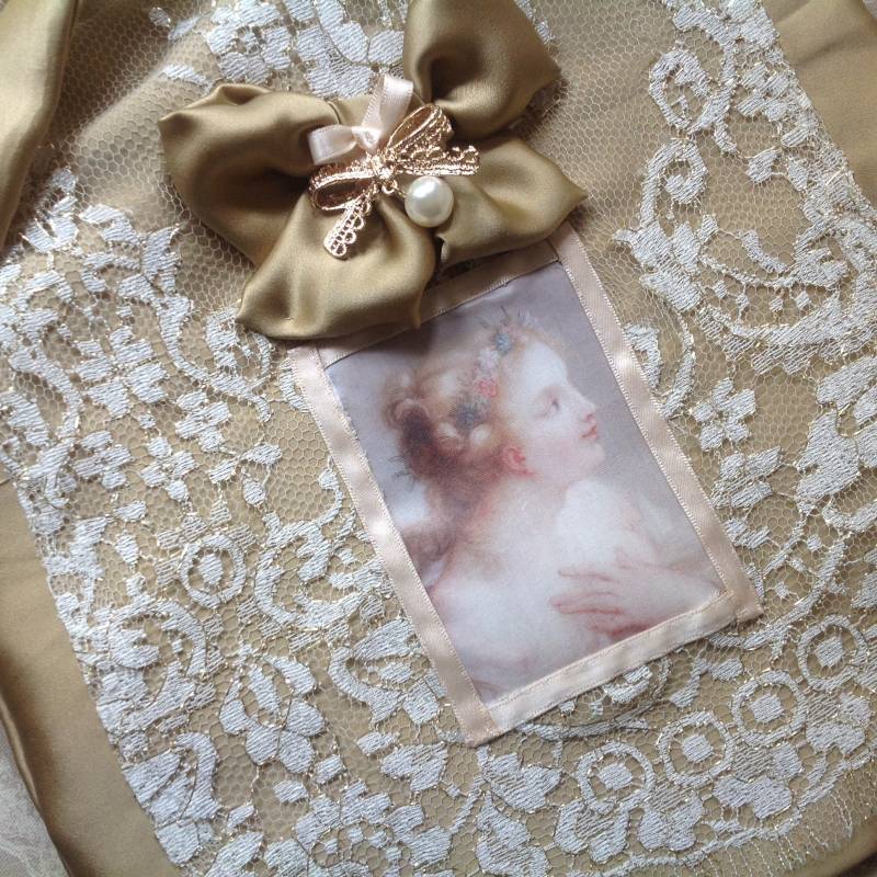 Mehrzweck-Seidenbeutel Mit Porträt Einer Marquise von LestroisMarquises