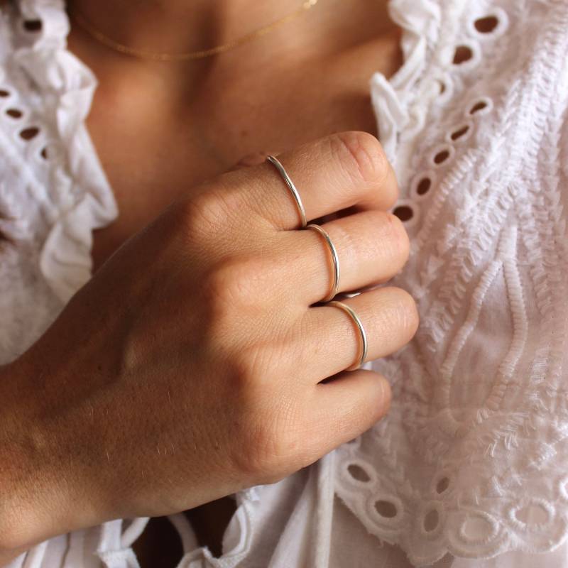 Dünner Und Zarter Ring, Schlichter Ring Aus Massivem Silber Dünner Und Zarter Ring, Schlichter Ring Aus Massivem Silber von Lesudatelier