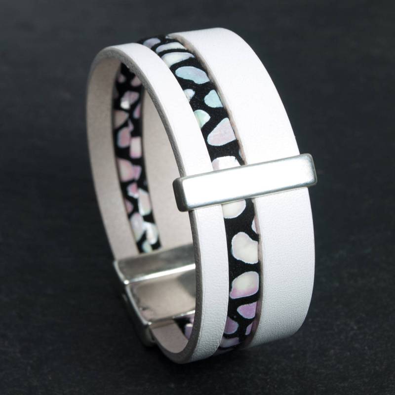Lux-Lederarmband Mit Samtband Und Nuancierten Drucken Lux-Lederarmband Mit Samtband Und Nuancierten Drucken von LetEcreations