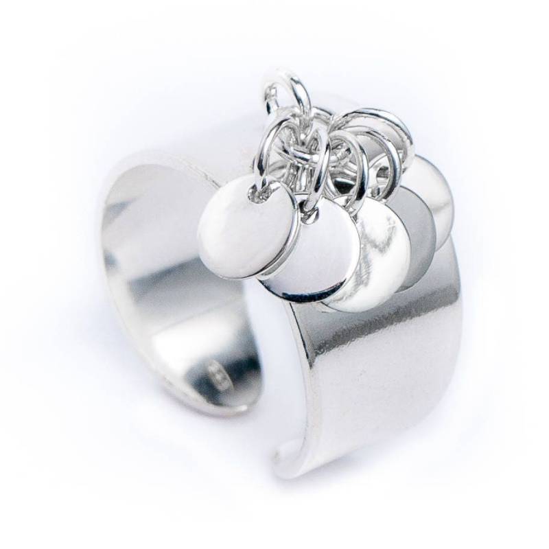 Quastenring Mit 5 Medaillen Aus Massivem Silber Quastenring Mit 5 Medaillen Aus Massivem Silber von LetEcreations