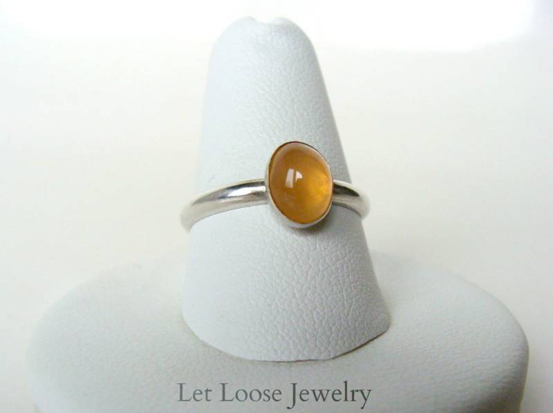 Pfirsich Mondstein Ring, Sterling Silber Ring Echter Edelstein Stapeln Band Größe 8, 25 Let Lose Schmuck Unter 40 Schiff von LetLooseJewelry