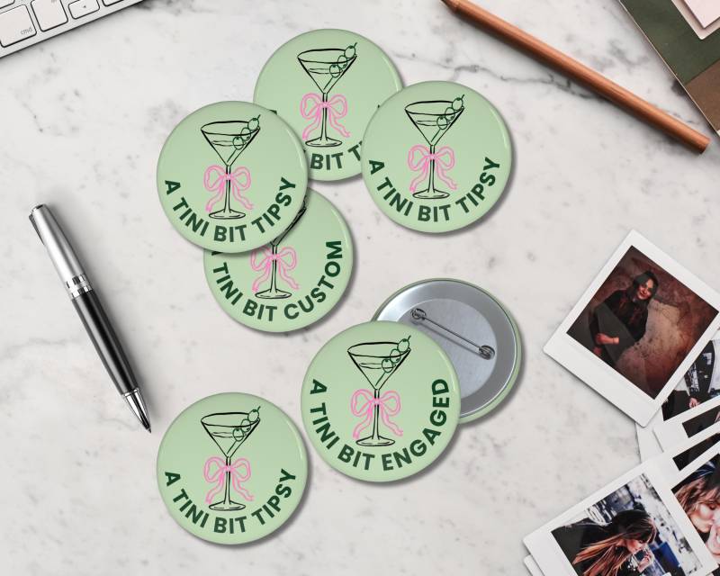 Martini Junggesellinnenabschied Pin Buttons Merit Badge Favors von LetUsGlowTogether