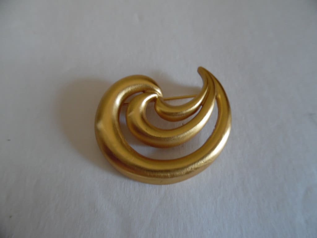 Brosche Vintage 1980Er Jahre Anne Klein Matt Finish Vergoldet Paisley Buta Boteh Große Gold Getönte Cashew Geformt Pin von LetasVintage