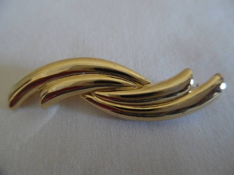 Vintage 1980Er Mittlere Gewölbten Doppel Bar Glänzenden Goldenen Brosche, Pin Von Monet von LetasVintage