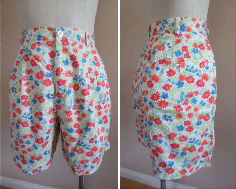 Vintage 1990Er Jahre High Rise Weiß Twill Walking Mom Shorts Mit Multifarbigen Ditsy Blumendruck Von Liz Claiborne Lizsport von LetasVintage