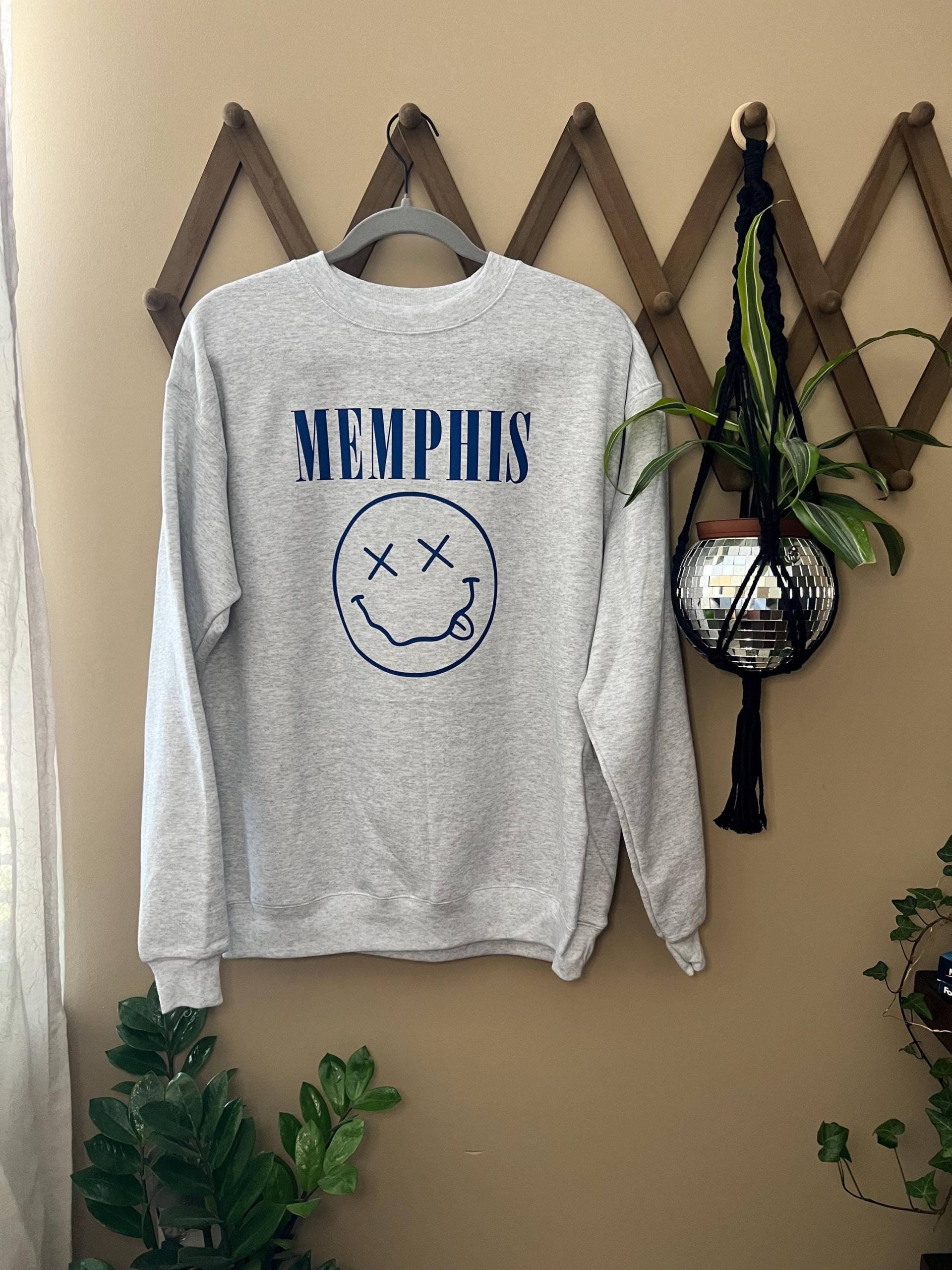 Memphis Smiley Sweatshirt | Tigers Pullover Fan T-Shirt Grunge-stil-Shirt Fußball Kollegiums-Team Spieltag Memphis Smiley Sweatshirt | Tigers Pullover Fan T-Shirt Grunge-stil-Shirt Fußball Kollegiums-Team Spieltag von LetsGetBohoCreations