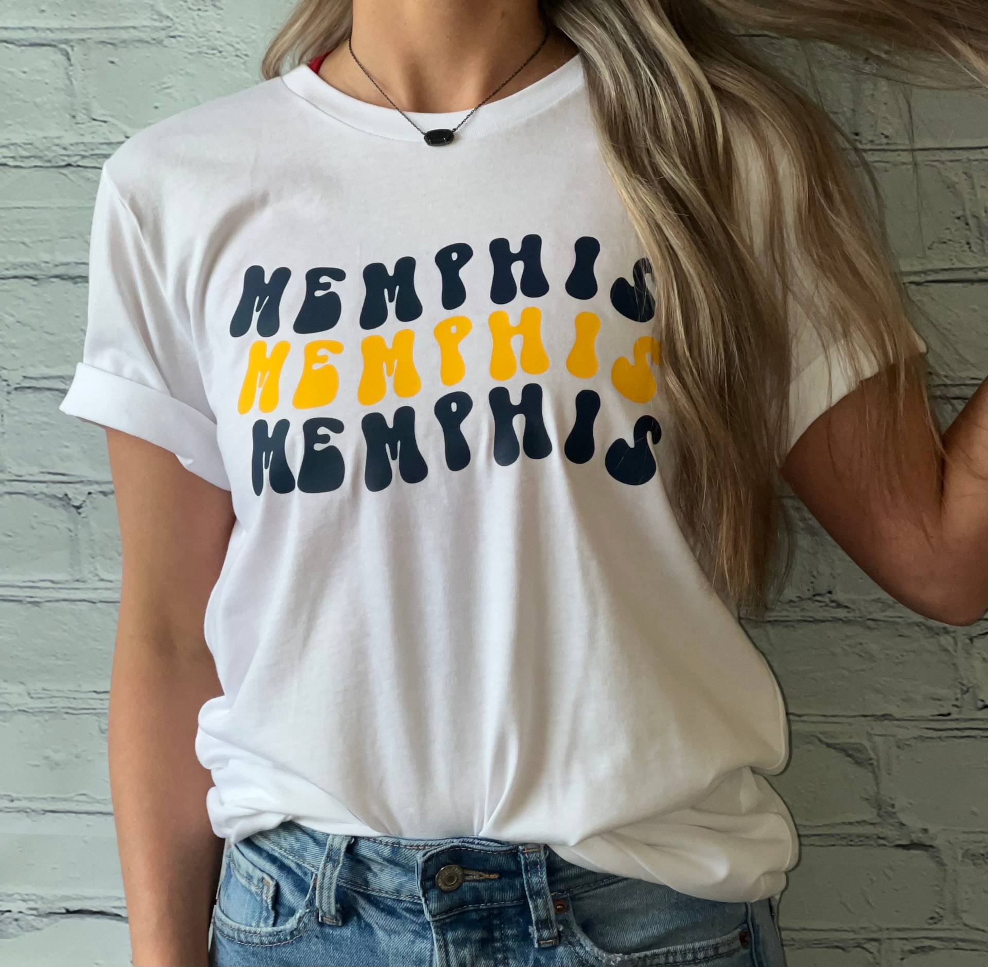 Memphis T-Shirt | Grau T-Shirt Grizzlies Shirt Team Bekleidung Basketball Sport Fächer Lack Memphis T-Shirt | Grau T-Shirt Grizzlies Shirt Team Bekleidung Basketball Sport Fächer Lack von LetsGetBohoCreations