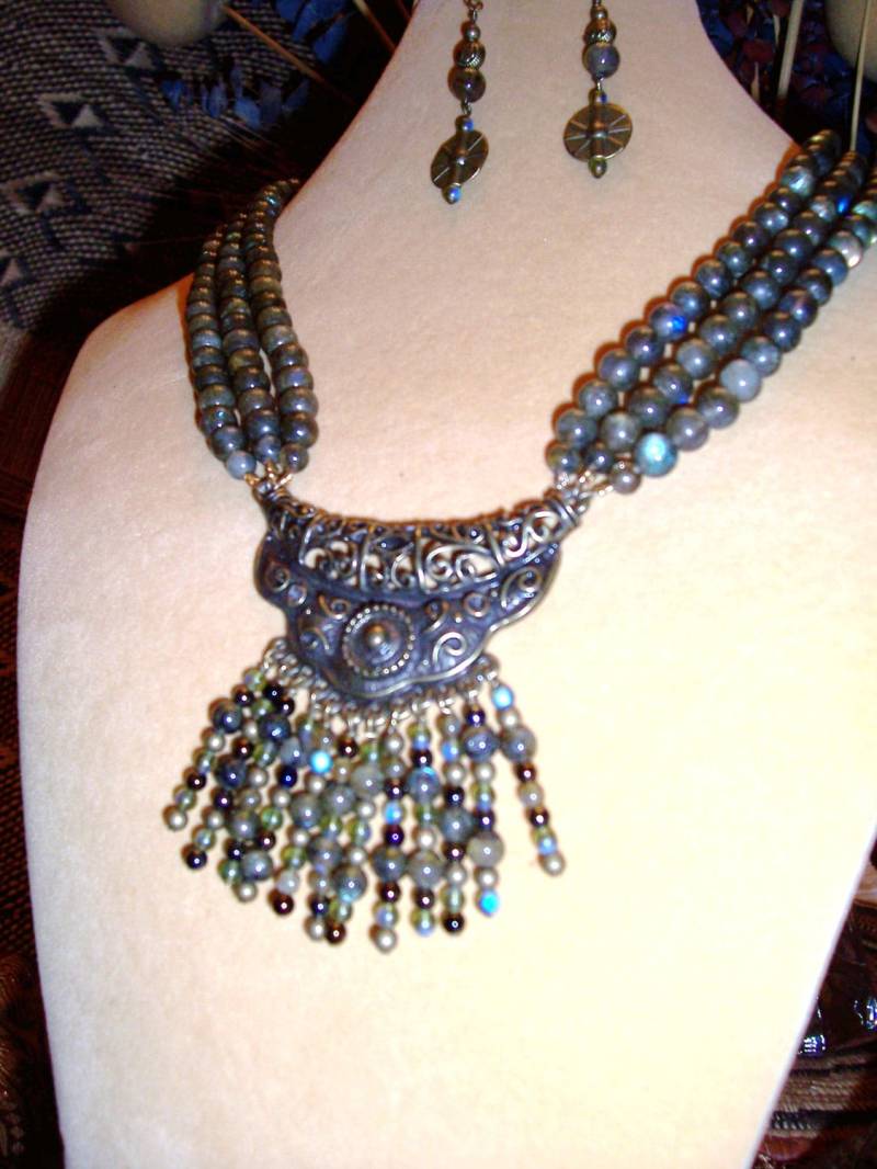 Labradorit Kette/Ohrring Set Labradorit Kette/Ohrring Set von LetsGetStonedJewelry