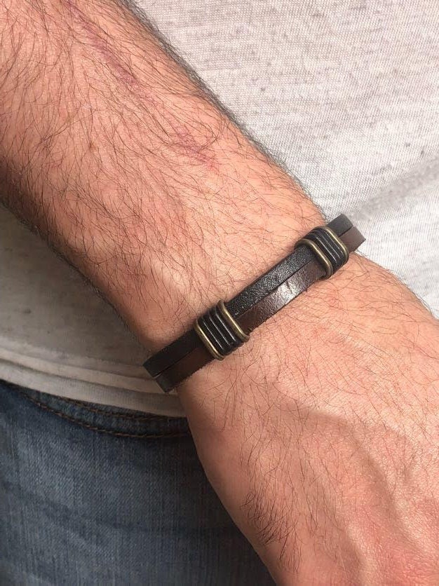 Herren Lederarmband Mit Zwei Bändern, Leder-Armband/Leder Armband in Schwarz Und Braun Herren Lederarmband Mit Zwei Bändern, Leder-Armband/Leder Armband in Schwarz Und Braun von Letsbrace007