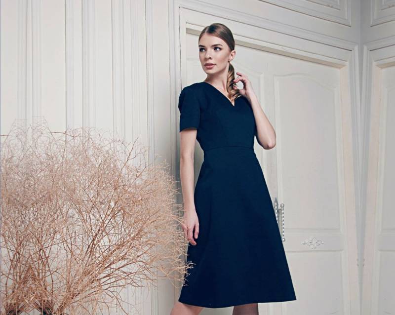 Blaues Baumwoll Ausgestelltes Kleid, Sommerkleid Mit V-Ausschnitt, Elegantes Abendkleid in Übergröße, Strenges Formelles Ballkleid Für Feen von LetterKdresses