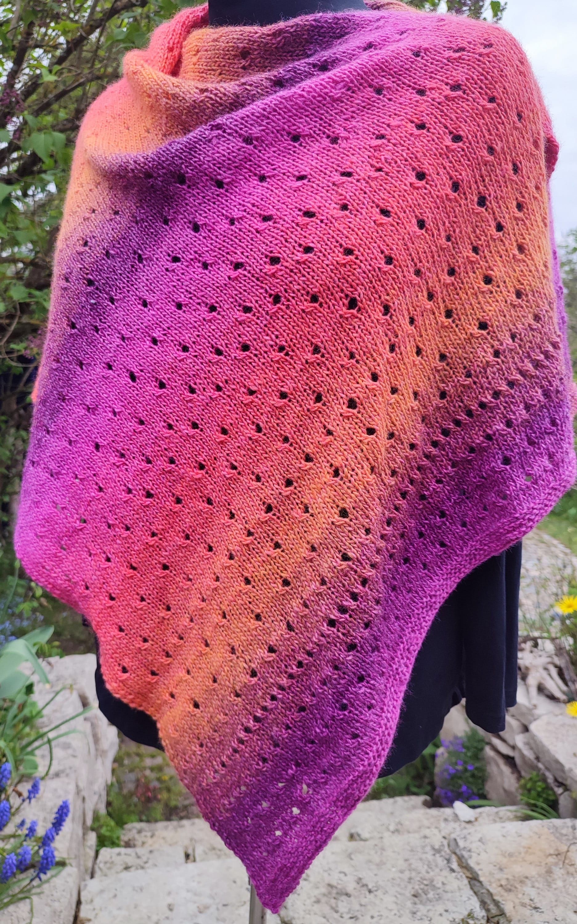 Poncho Schulterwärmer Handgestrickt Merino Wolle Lana Grossa Designerstück Unikat One Size Modefarbe von LeuchtturmBlinker