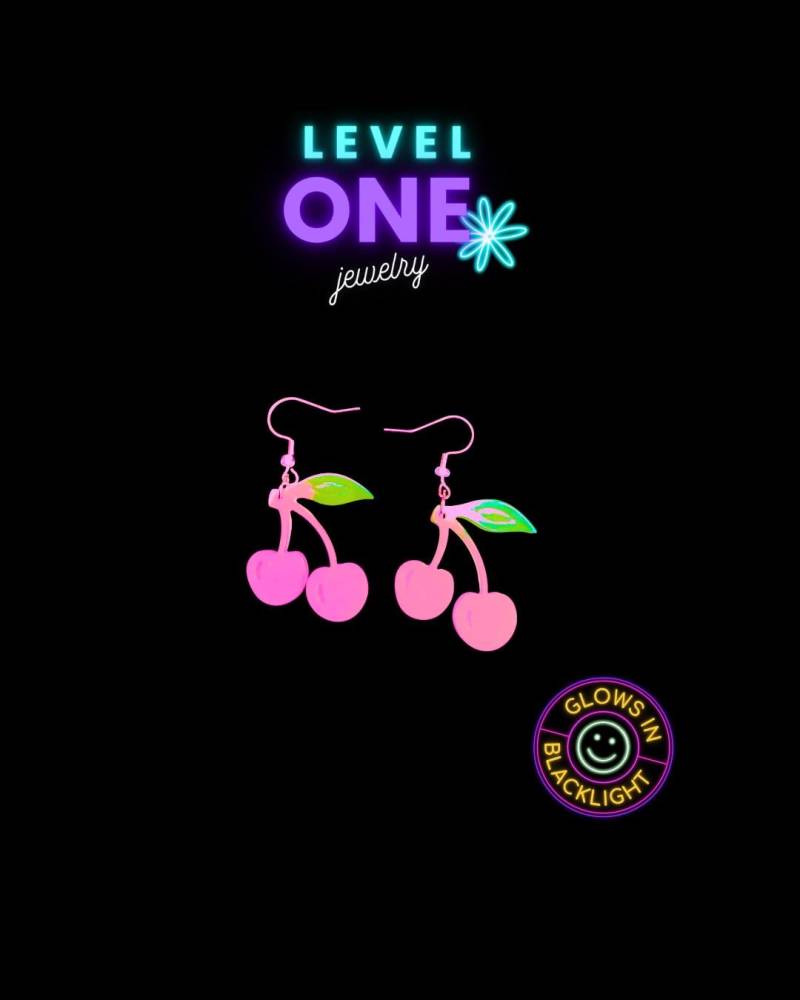 Kirschen Ohrringe Für Schwarzlicht Party Kirschen Ohrringe Für Schwarzlicht Party von LevelOneJewelry