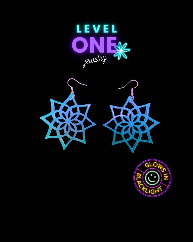 Ohrringe Neon Blau Schwarzlicht Stern Mandala Ohrringe Neon Blau Schwarzlicht Stern Mandala von LevelOneJewelry