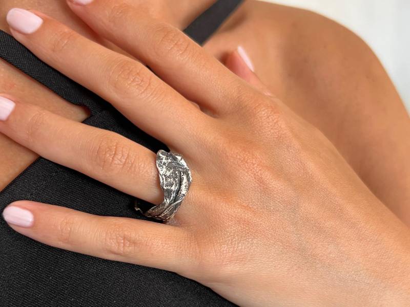Silberring, Oxidiertes Sterlingsilber, Rustikales Band, Abstrakter Schmuck von LevenExclusive