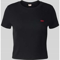 Levi's® Cropped T-Shirt in Ripp-Optik mit Label-Stitching in Black, Größe S von Levi's®