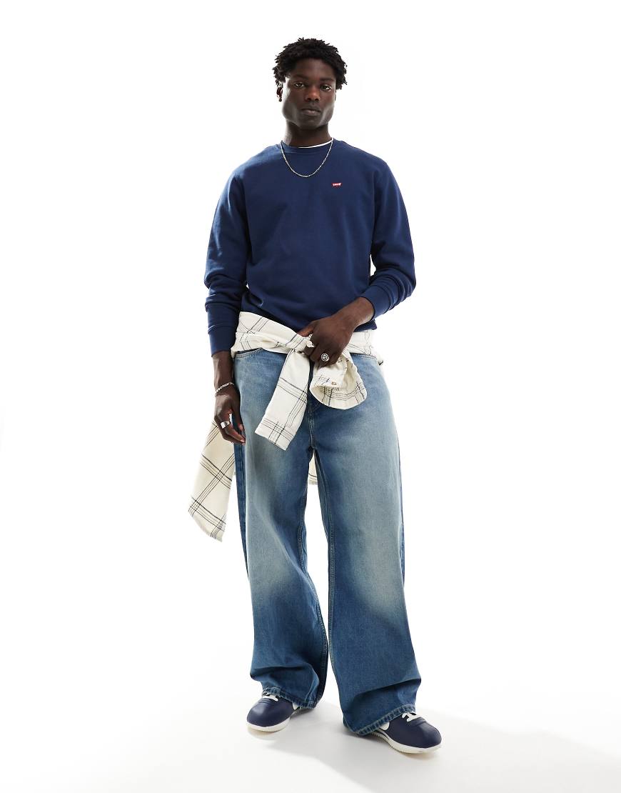 Levi's - „The Original Hallmark" - Sweatshirt in Marineblau mit Logo von Levi's