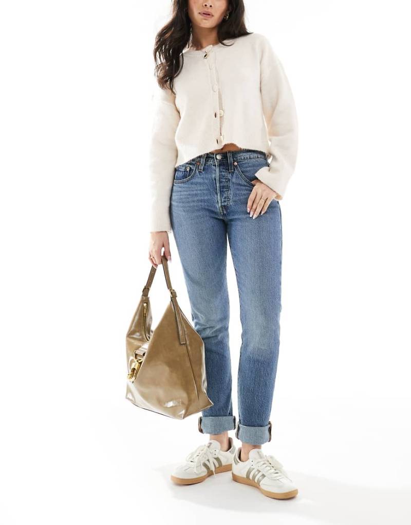 Levi's - 501 - Eng geschnittene Jeans in Mittelblau Levi's - 501 - Eng geschnittene Jeans in Mittelblau von Levi's