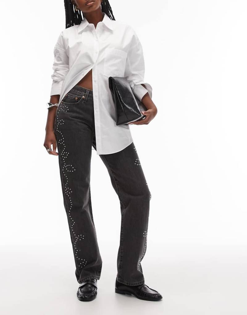 Levi's - 501 - Gerade geschnitten Jeans im Stil der 90er in verwaschenem Schwarz mit Nietenbesatz von Levi's