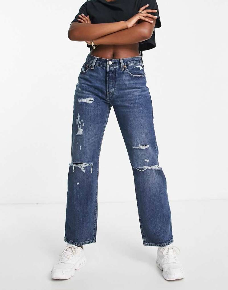 Levi's - 501 - Jeans im Stil der 90er in verwaschenem Mittelblau mit Used-Details von Levi's