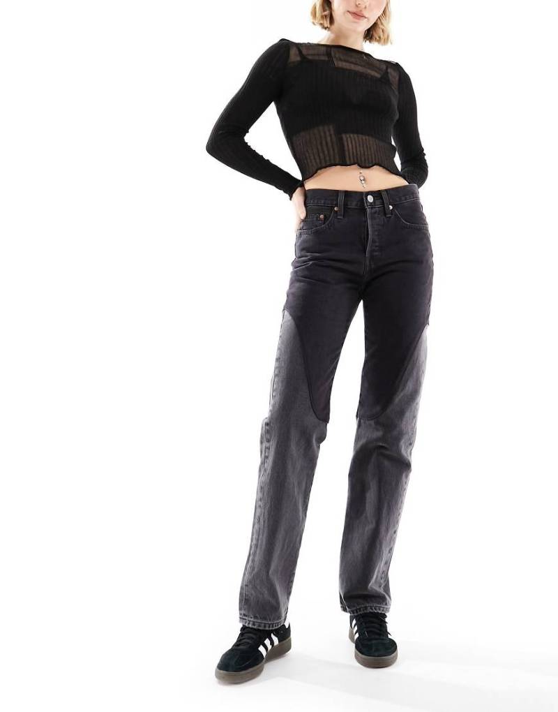 Levi's - 501 Original - Gerade geschnittene Jeans in schwarzer Waschung mit Einsätzen von Levi's
