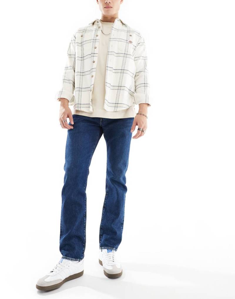 Levi's - 502 - Schmal zulaufende Jeans in Mittelblau Levi's - 502 - Schmal zulaufende Jeans in Mittelblau von Levi's
