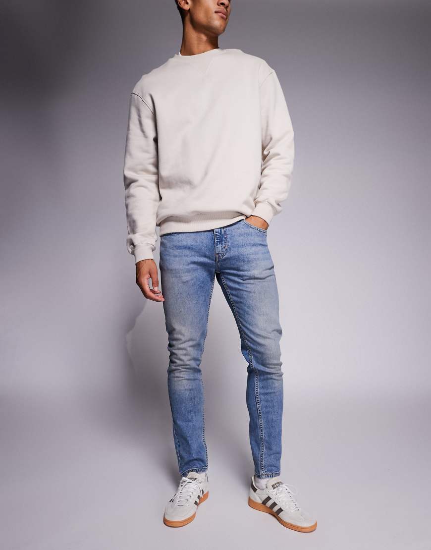 Levi's - 512 - Schmal zulaufende Jeans mit schmalem Schnitt in heller Waschung-Blau von Levi's