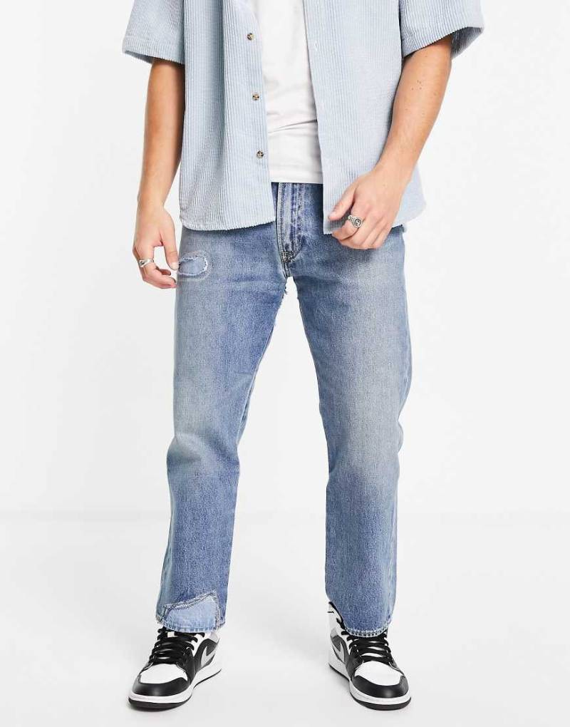 Levi's - 551 Z - Kürzer geschnittene Jeans mit geradem Bein in Mittelblau Levi's - 551 Z - Kürzer geschnittene Jeans mit geradem Bein in Mittelblau von Levi's