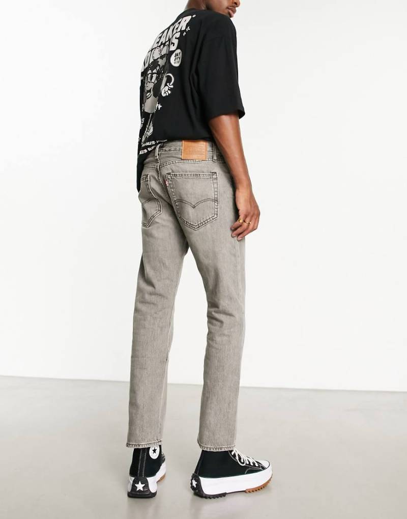 Levi's - 551z Authentic - Jeans mit geradem Schnitt in hellgrauer Waschung von Levi's