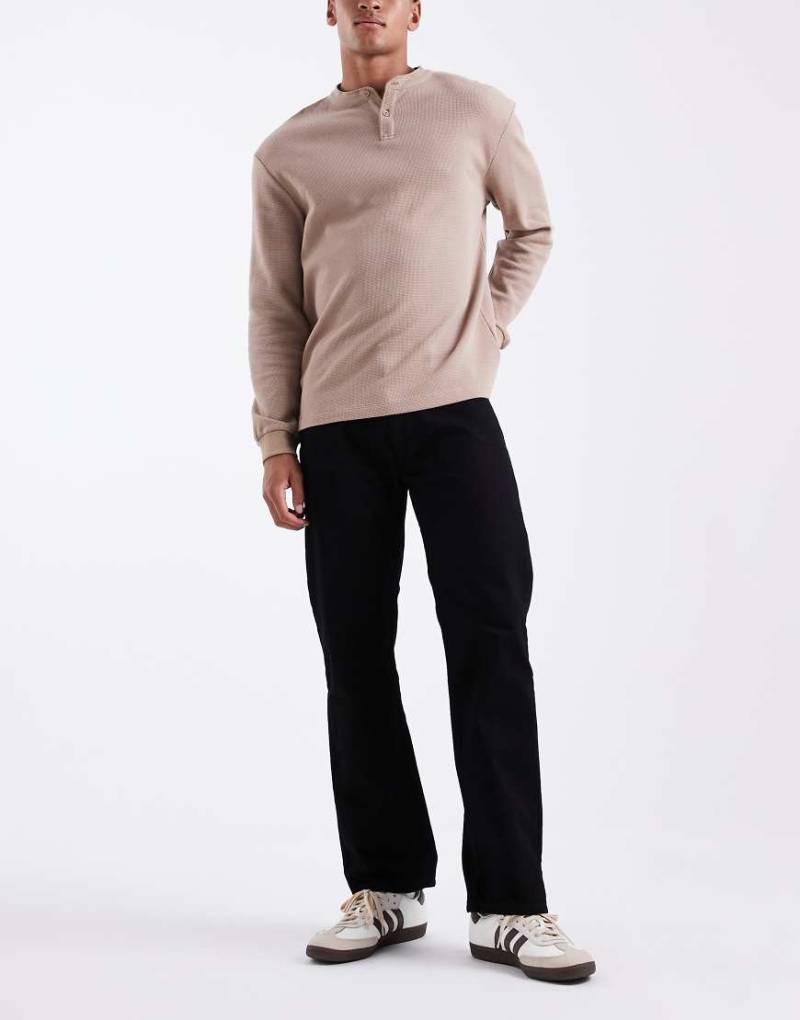 Levi's - 555 '96 - Locker geschnittene Straight Jeans in schwarzer Waschung von Levi's