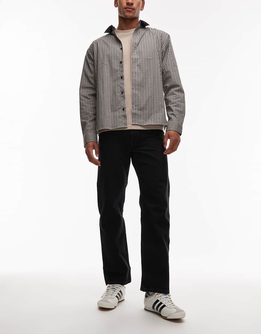 Levi's - 555 '96 - Relaxed Fit Jeans in verwaschenem Schwarz mit geradem Schnitt von Levi's