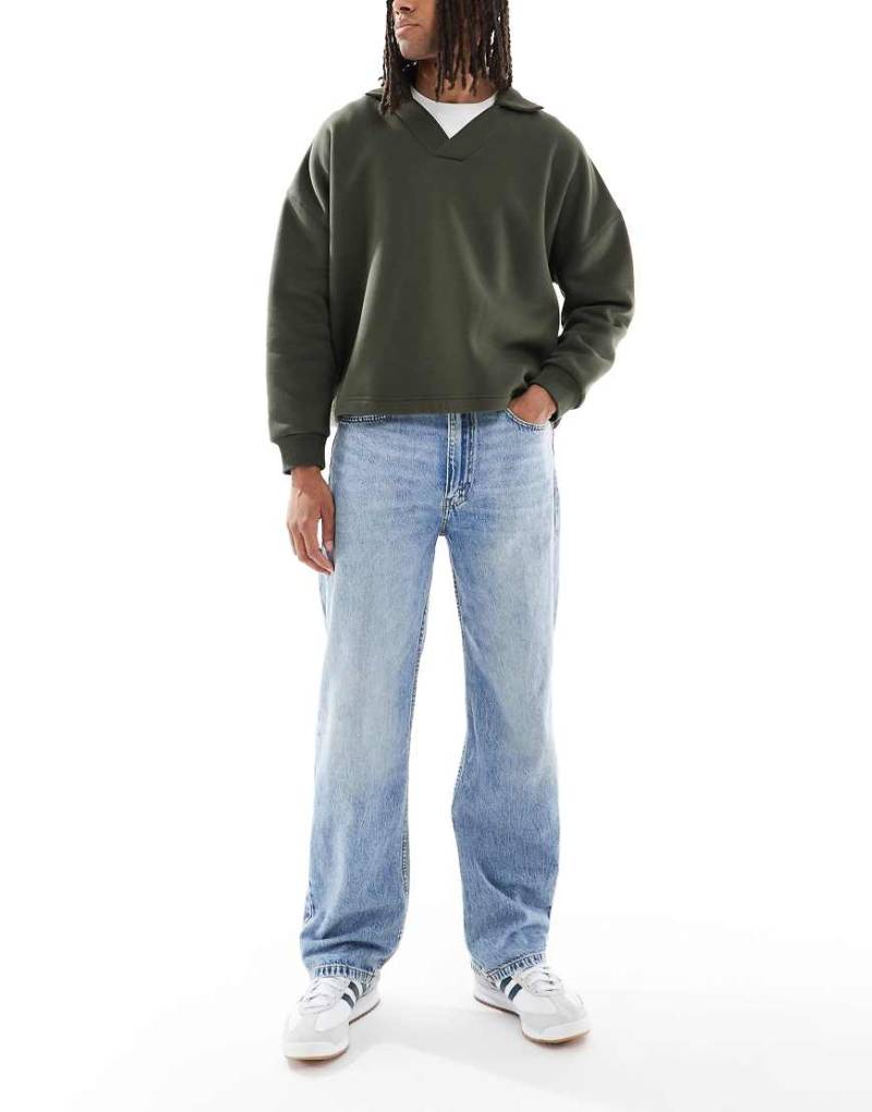 Levi's - 565 - Locker sitzende Straight Jeans in hellblauer Waschung von Levi's