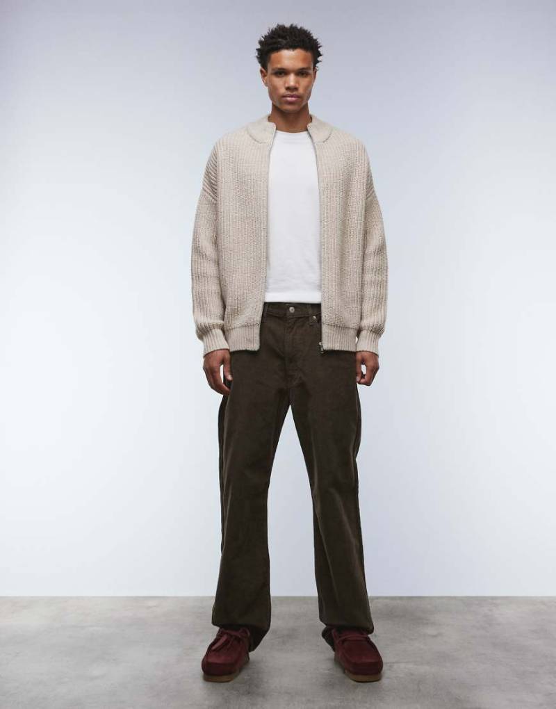 Levi's - 565 - Jeans aus Cord in Braun mit lockerem, geradem Schnitt und 5 Taschen-Brown von Levi's