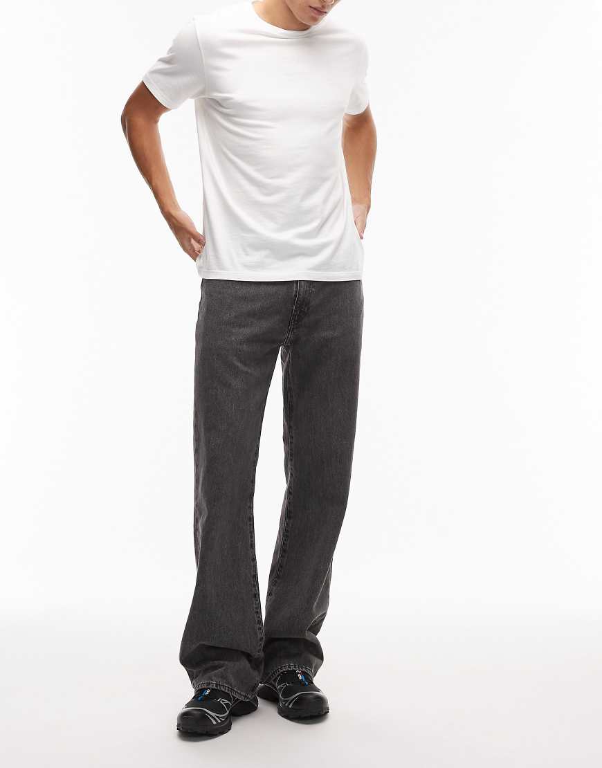 Levi's - 567 - Locker geschnittene, ausgestellte Jeans in schwarzer Waschung von Levi's