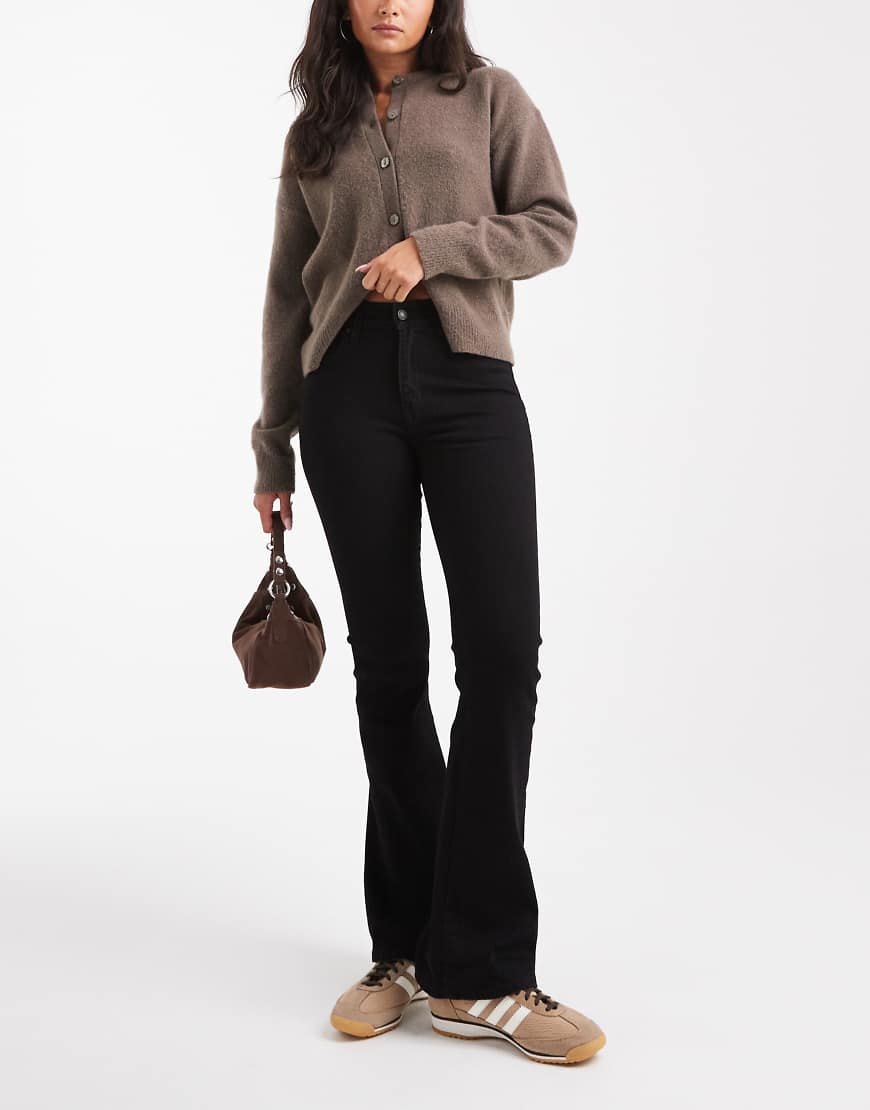 Levi's - 726 - Schlagjeans in Schwarz mit hohem Bund von Levi's