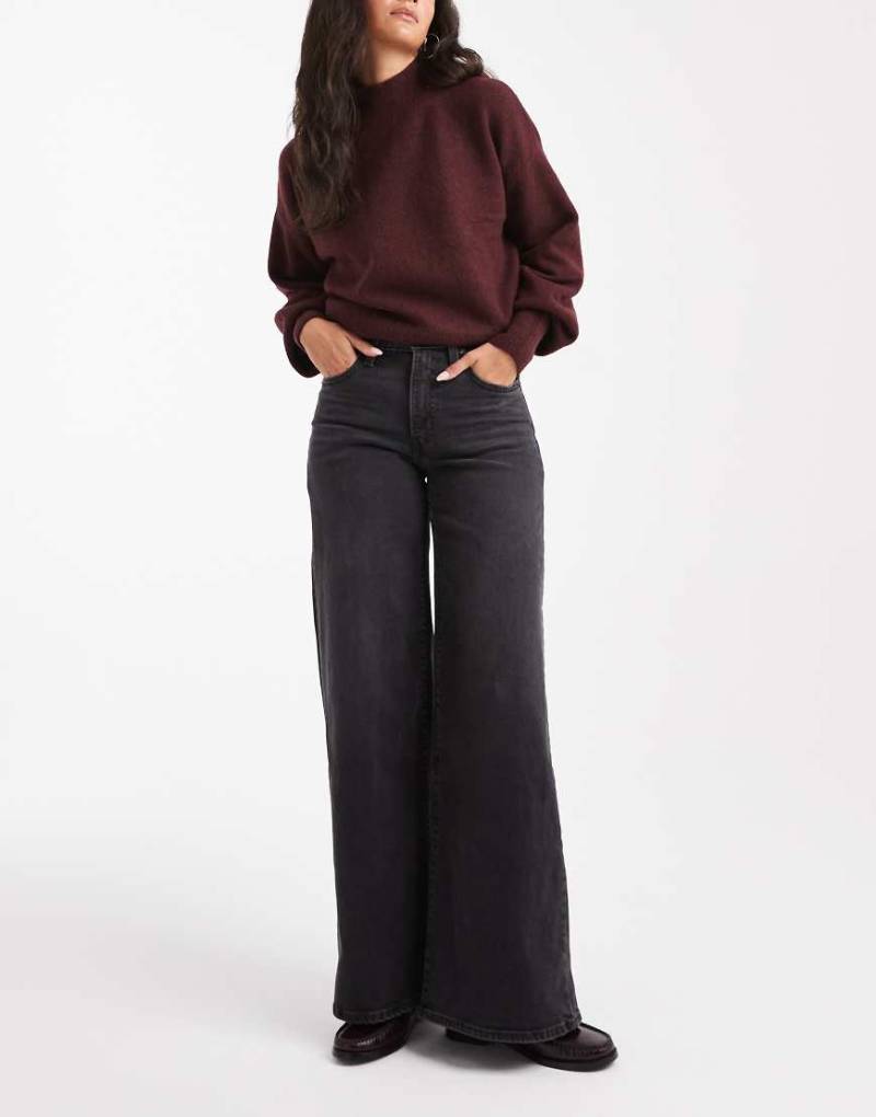 Levi's - 728 - Stretch-Jeans in schwarzer Waschung mit weitem Bein und hohem Bund von Levi's