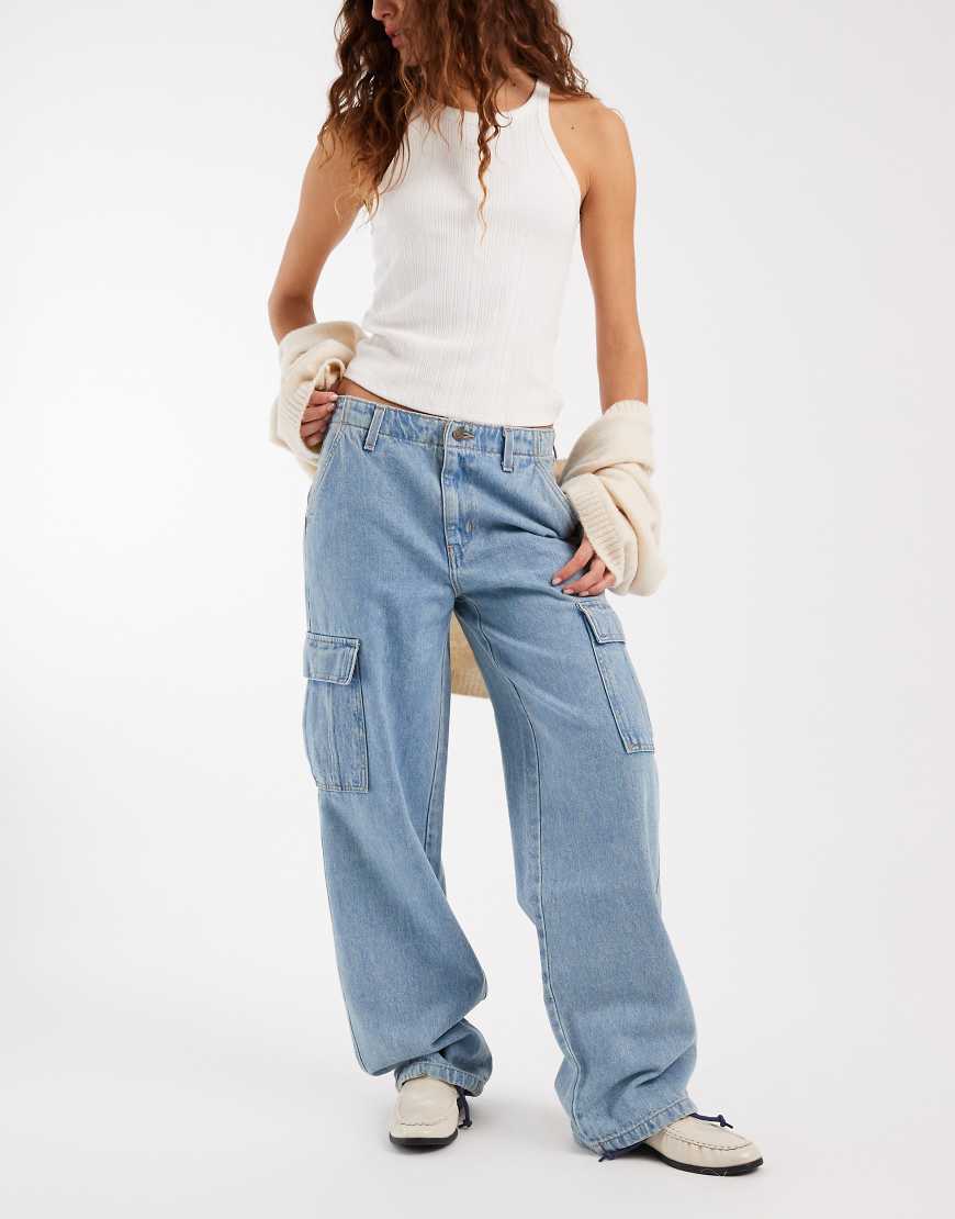 Levi's - '94 - Weite Cargo-Jeans in Hellblau von Levi's