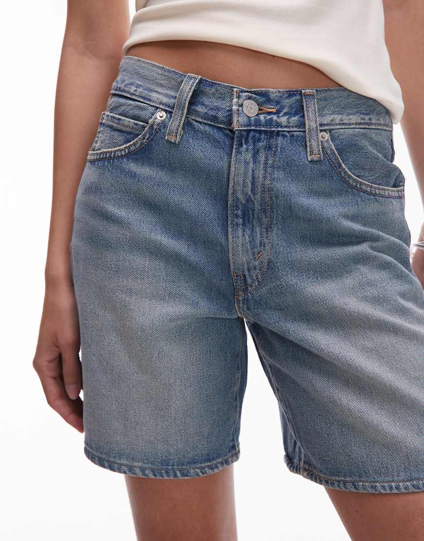 Levi's - '94 - Weite Shorts in hellblauer Waschung Levi's - '94 - Weite Shorts in hellblauer Waschung von Levi's