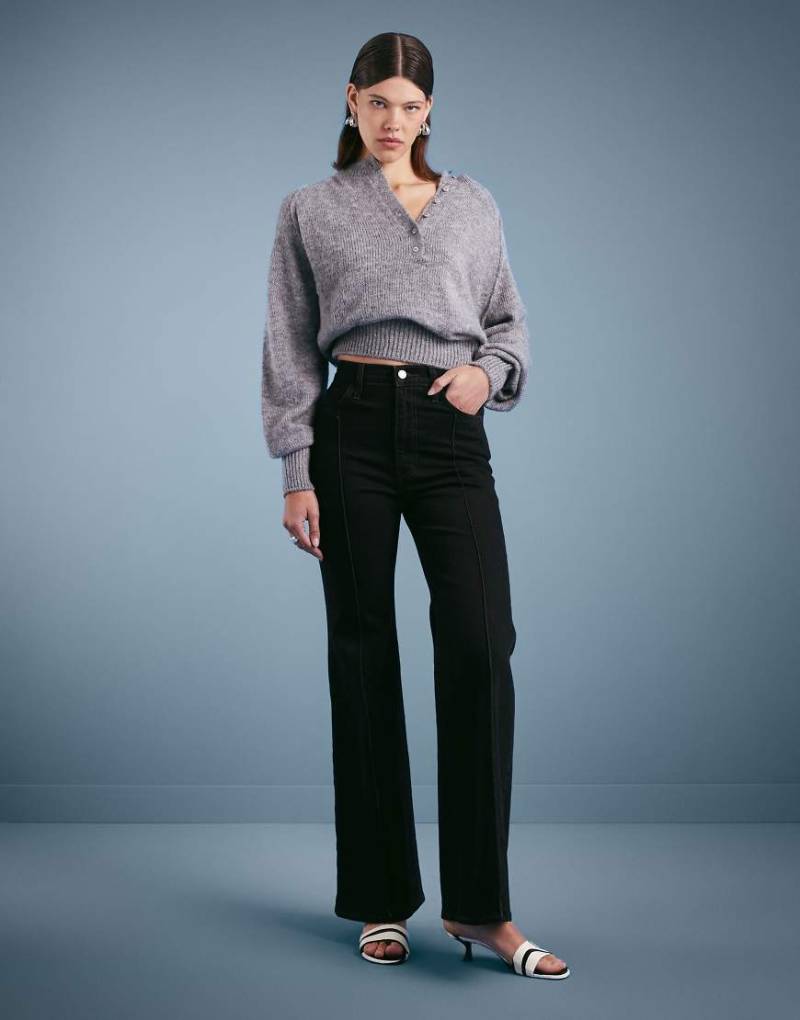 Levi's - Ribcage Bells - Ausgestellte Jeans in schwarzer Waschung mit hohem Bund von Levi's