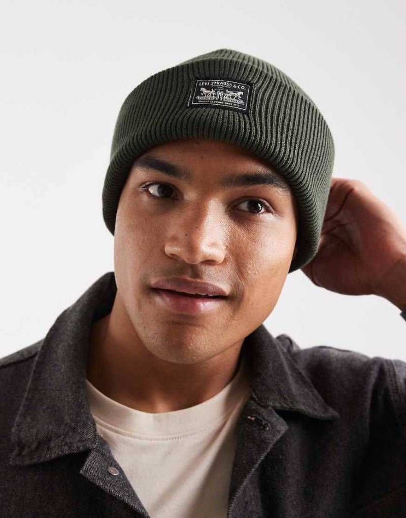 Levi's - Backpatch - Strickmütze in Olivgrün von Levi's