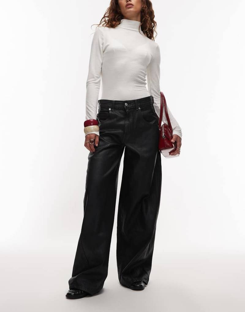 Levi's - Beschichtete Jeans in Schwarz mit superweitem, abgerundetem Bein-Marineblau von Levi's