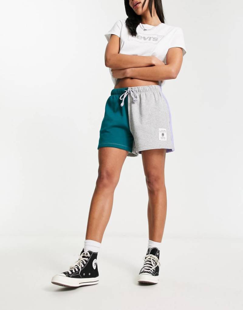 Levi's - Bunte Sweat-Shorts im Blockfarbendesign von Levi's
